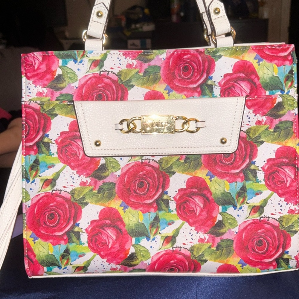 🌹JUICY COUTURE🌹 White Rose tote with crossbody strap